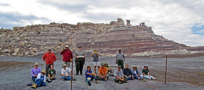 Volunteer Fence Removal Crew | NPS Photo